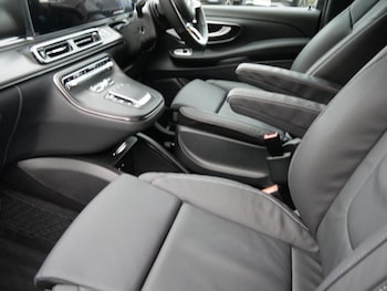 Used Mercedes-Benz V-Class 2025 for sale - 76848966: Photo