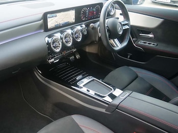 Used Mercedes-Benz CLA 2024 for sale - 76111590: Photo 3