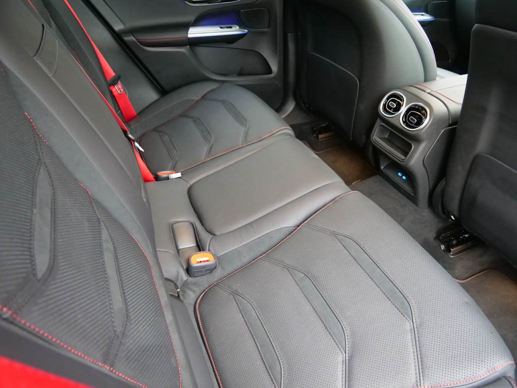 Used Mercedes-Benz GLC 2024 for sale - 77052390: Photo 11