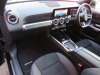 Used Mercedes-Benz GLB 2024 for sale - 76111610: Photo