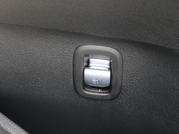 Used Mercedes-Benz C-Class 2022 for sale - 76216682: Photo 10
