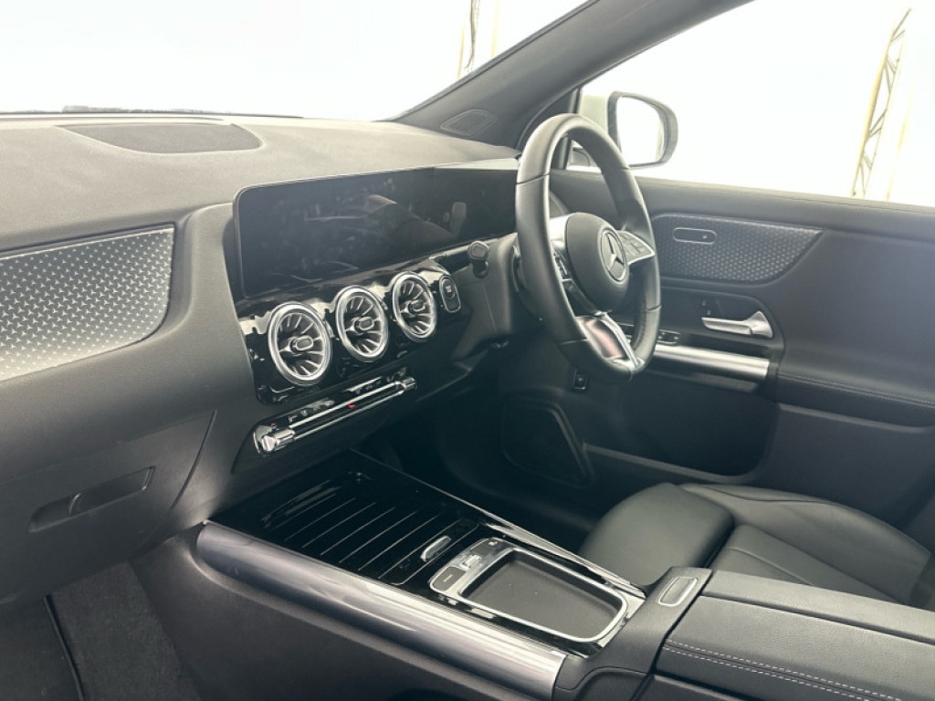 Used Mercedes-Benz EQA 2024 for sale - 76123887: Photo 5
