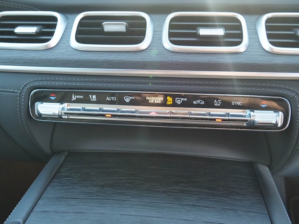 Used Mercedes-Benz GLS 2023 for sale - 76190650: Photo 31