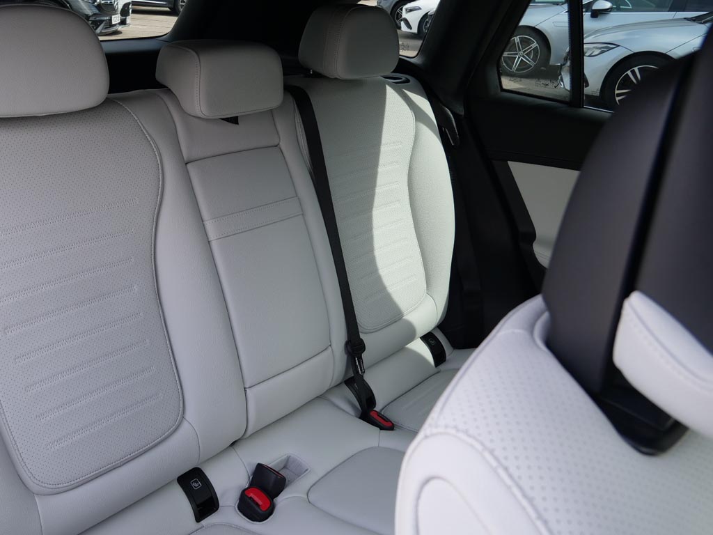 Used Mercedes-Benz GLC 2023 for sale - 76372338: Photo 24