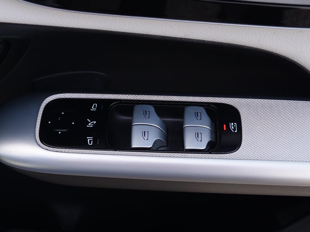 Used Mercedes-Benz GLC 2023 for sale - 76372338: Photo 25