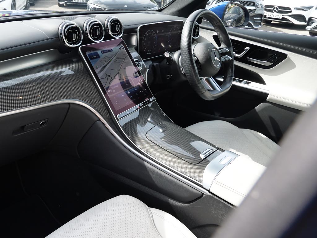 Used Mercedes-Benz GLC 2023 for sale - 76372338: Photo 3