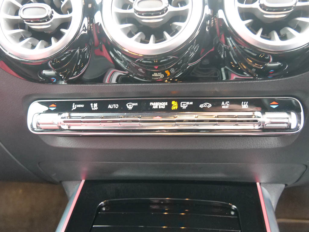 Used Mercedes-Benz GLA 2021 for sale - 76285457: Photo 30