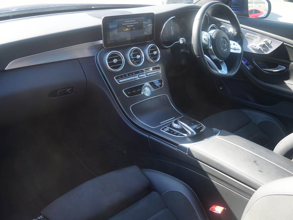 Used Mercedes-Benz C Class 2020 for sale - 76296956: Photo 2