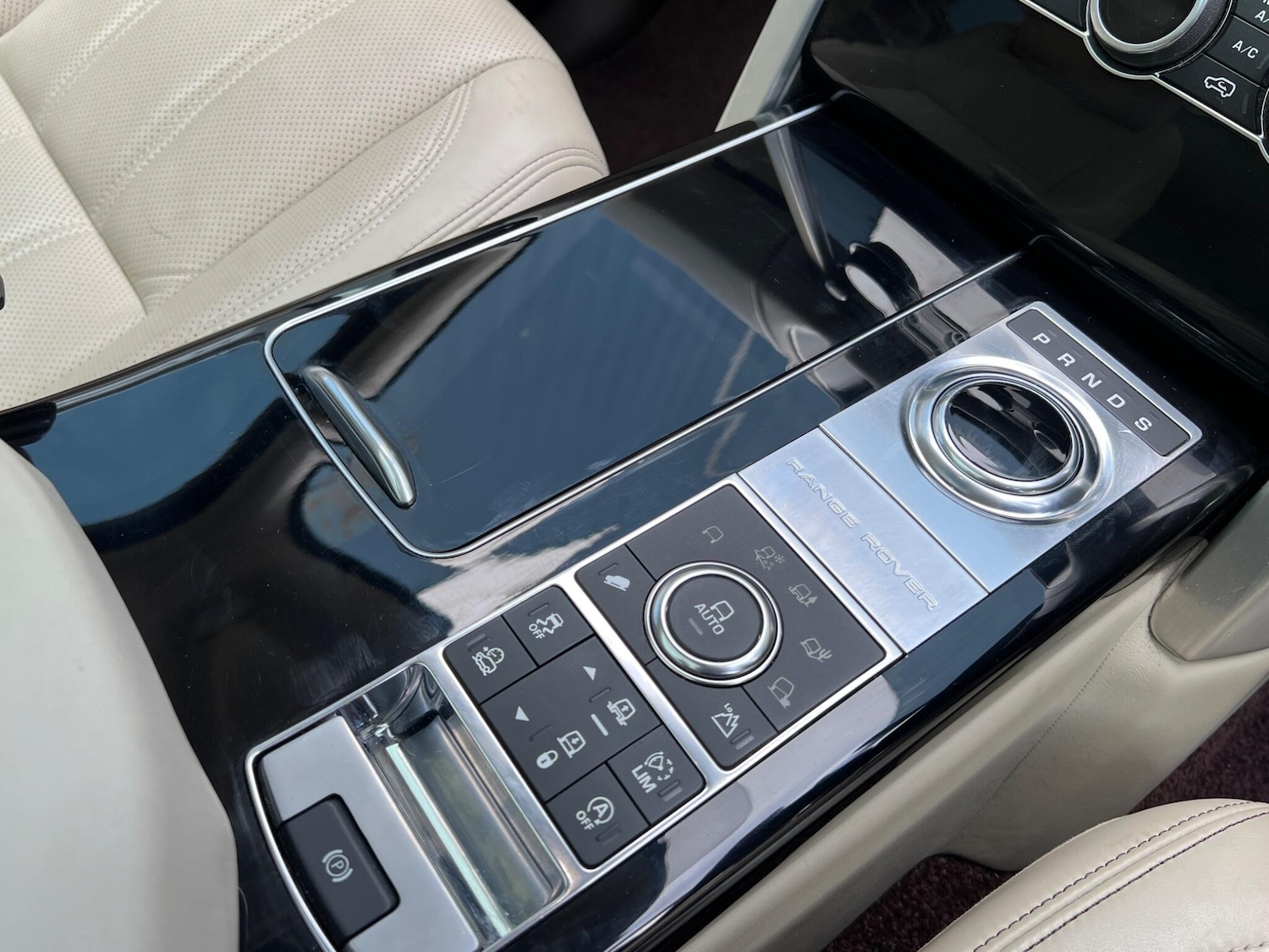 Used Land Rover Range Rover 2017 for sale - 76152576: Photo 20