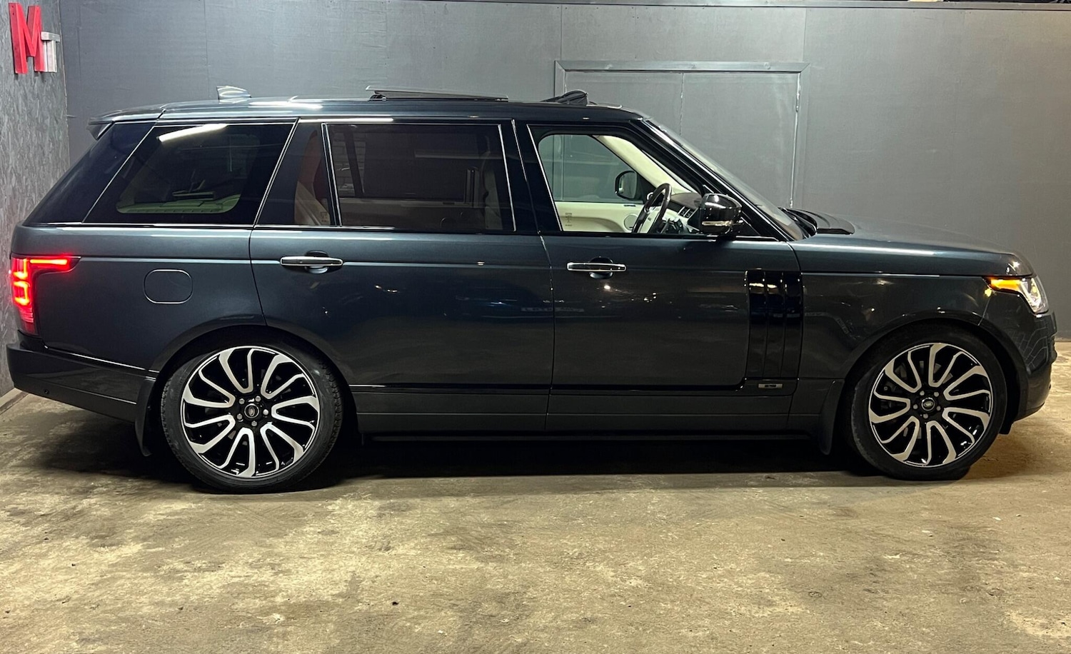 Used Land Rover Range Rover 2017 for sale - 76152576: Photo 5