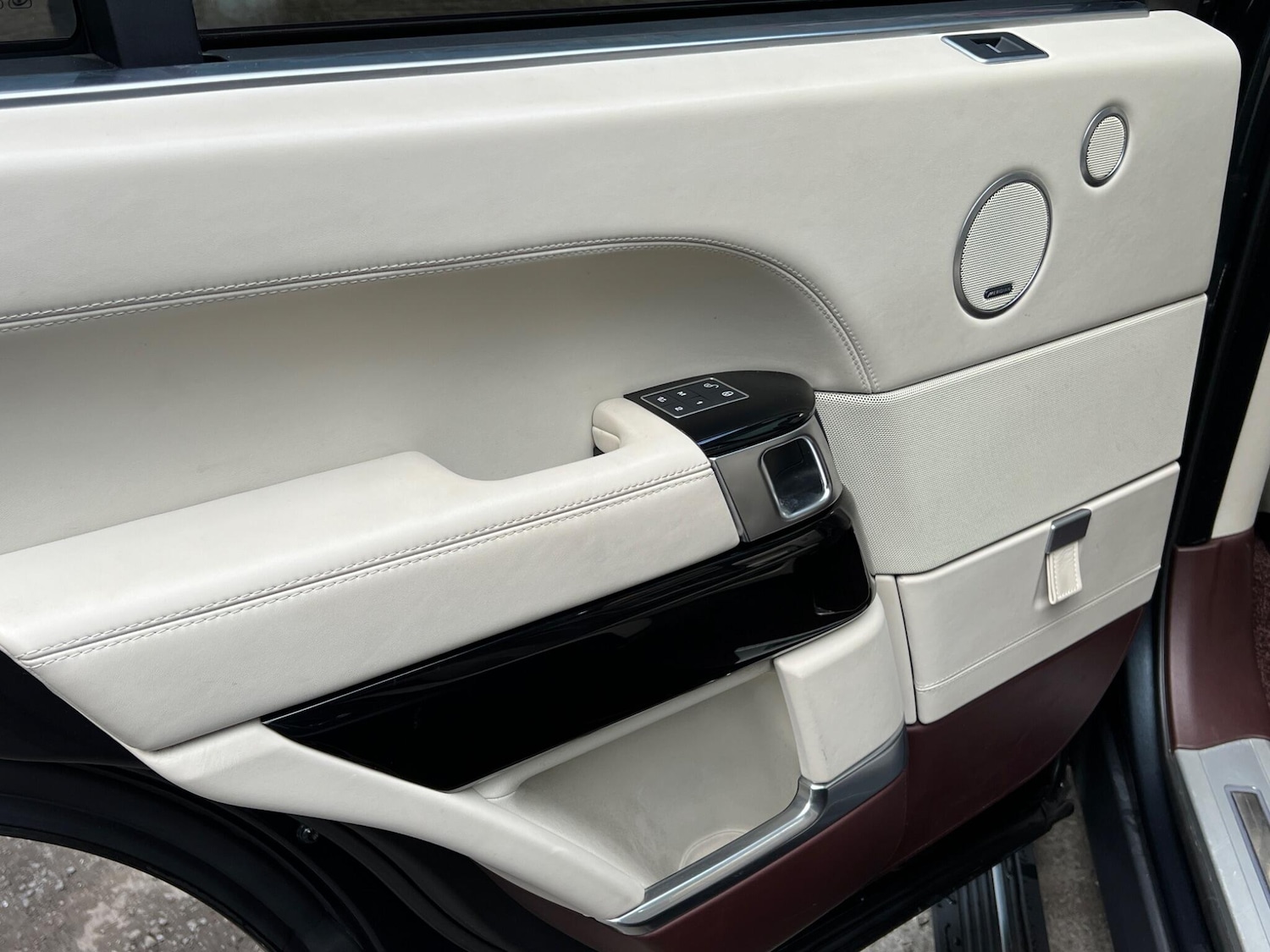 Used Land Rover Range Rover 2017 for sale - 76152576: Photo 53