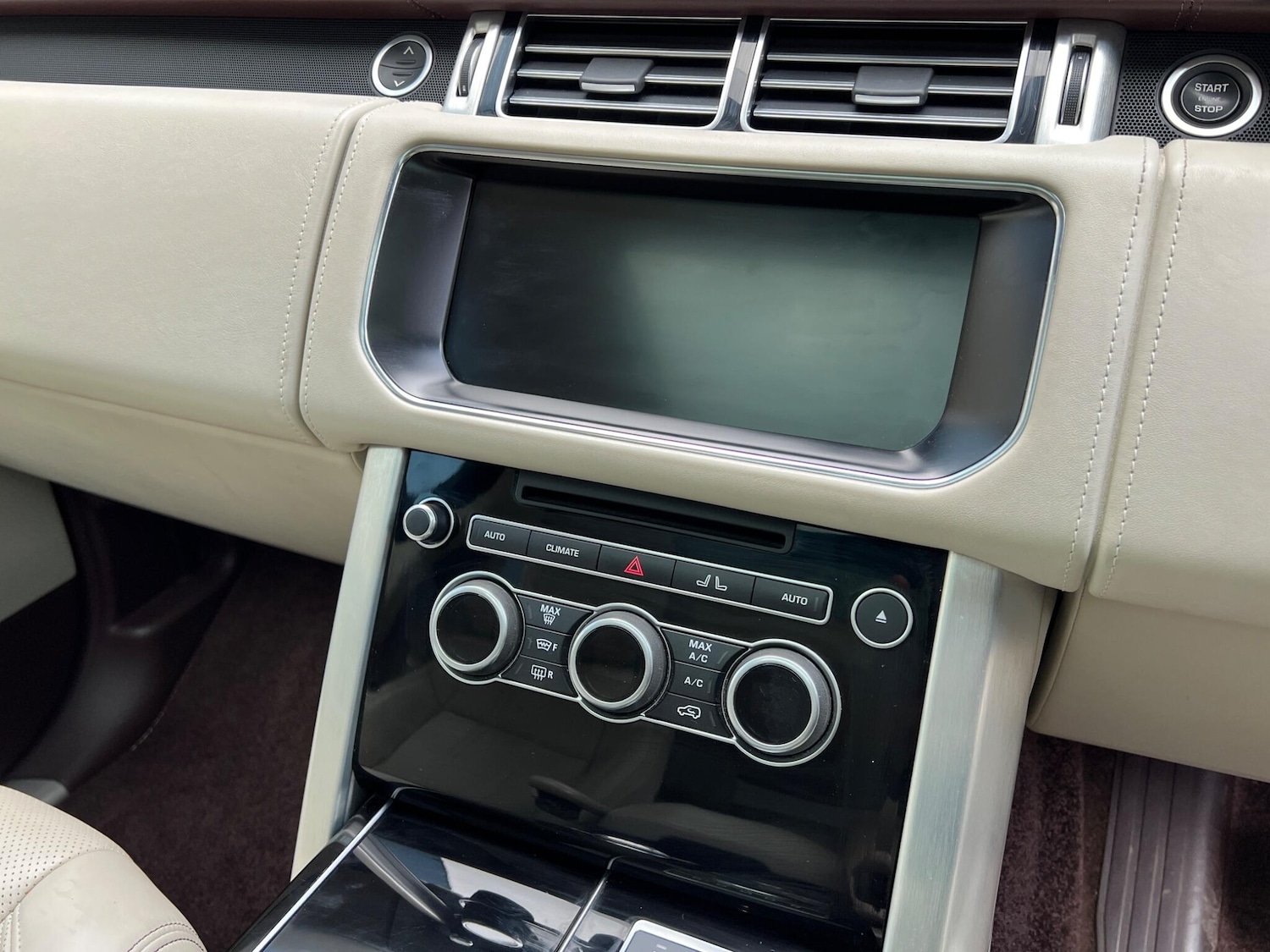 Used Land Rover Range Rover 2017 for sale - 76152576: Photo 71