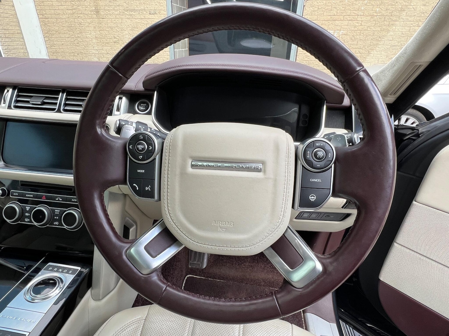 Used Land Rover Range Rover 2017 for sale - 76152576: Photo 75
