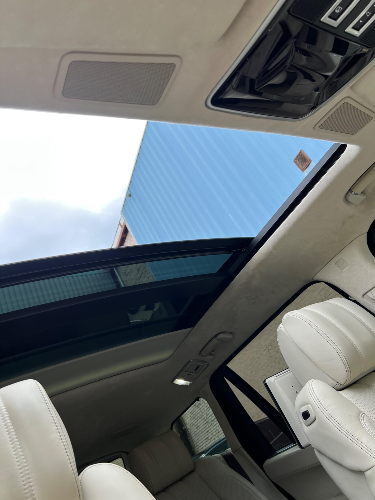Used Land Rover Range Rover 2017 for sale - 76152576: Photo 76