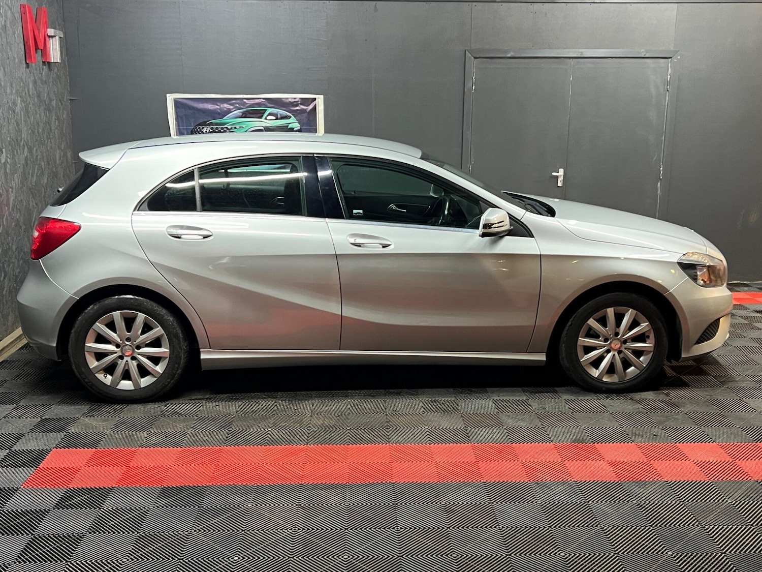 Used Mercedes-Benz A-Class 2014 for sale - 76913924: Photo 14