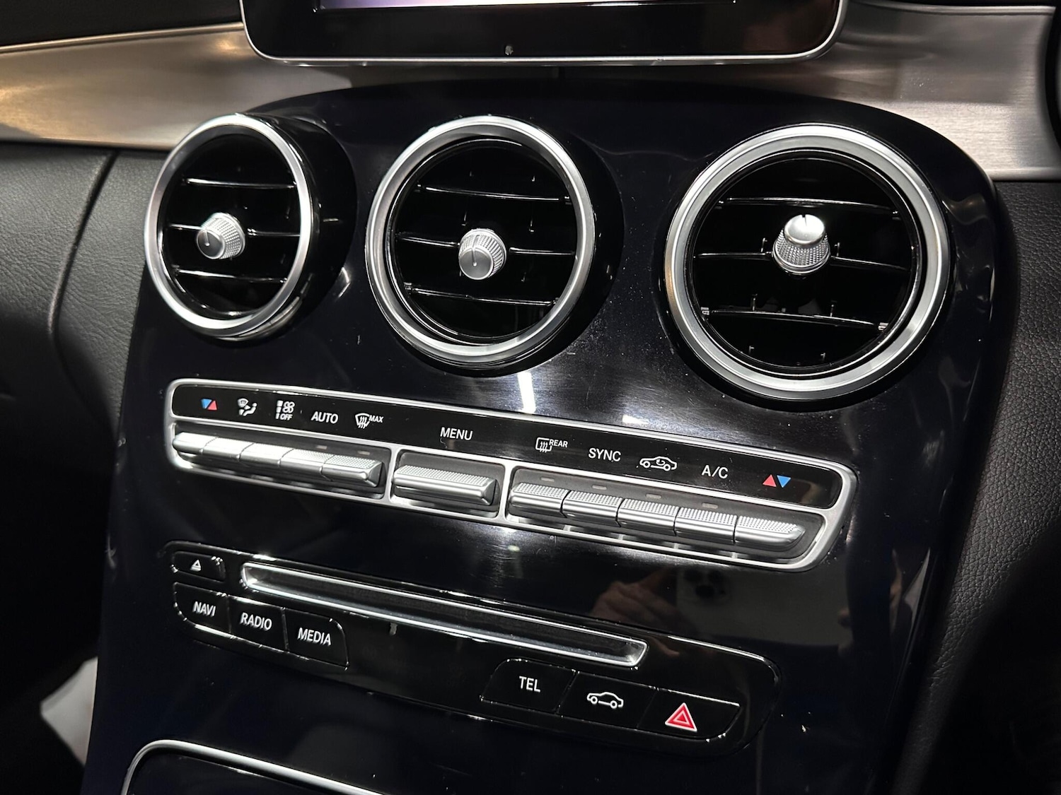 Used Mercedes-Benz C Class 2017 for sale - 76886325: Photo 33