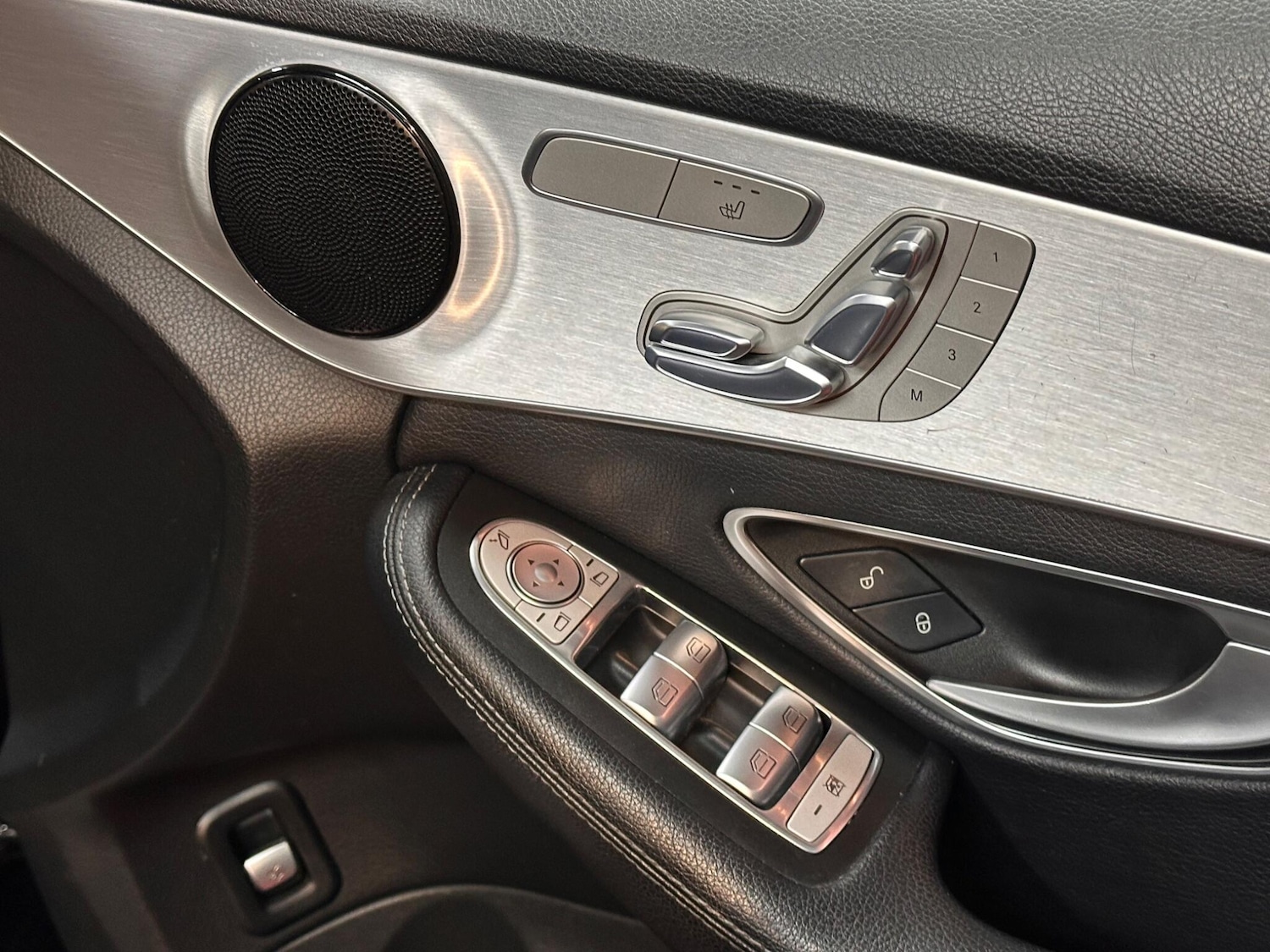 Used Mercedes-Benz C Class 2017 for sale - 76886325: Photo 34