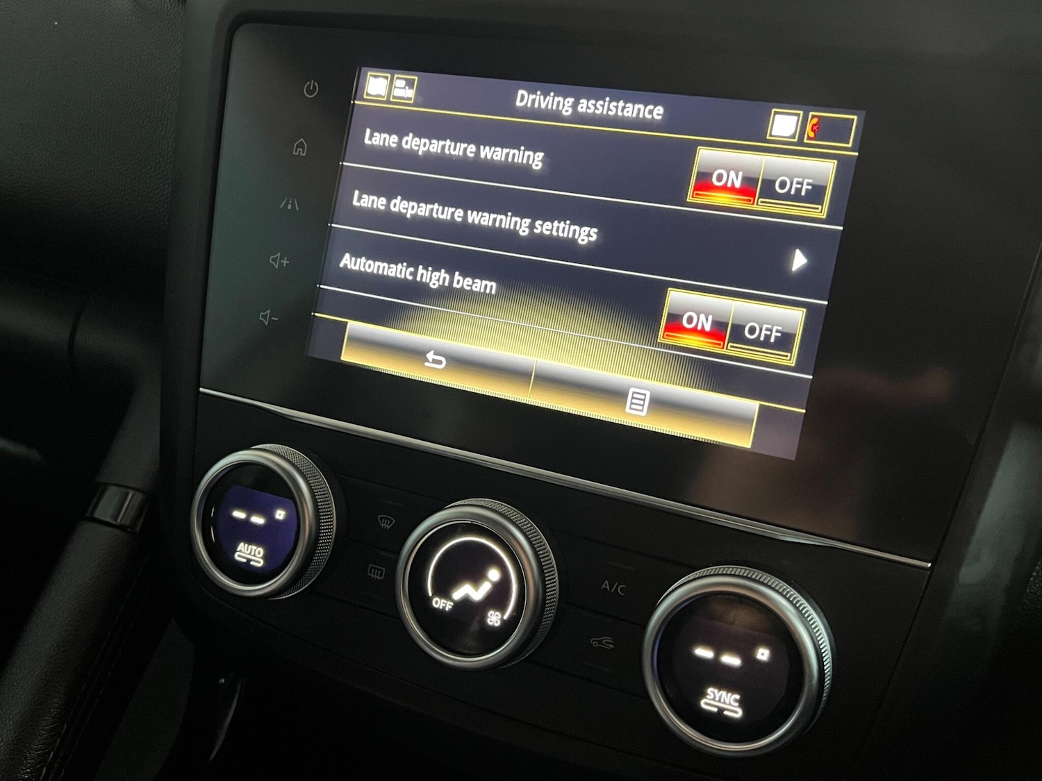 Used Renault Kadjar for sale - 77852780: Photo 37