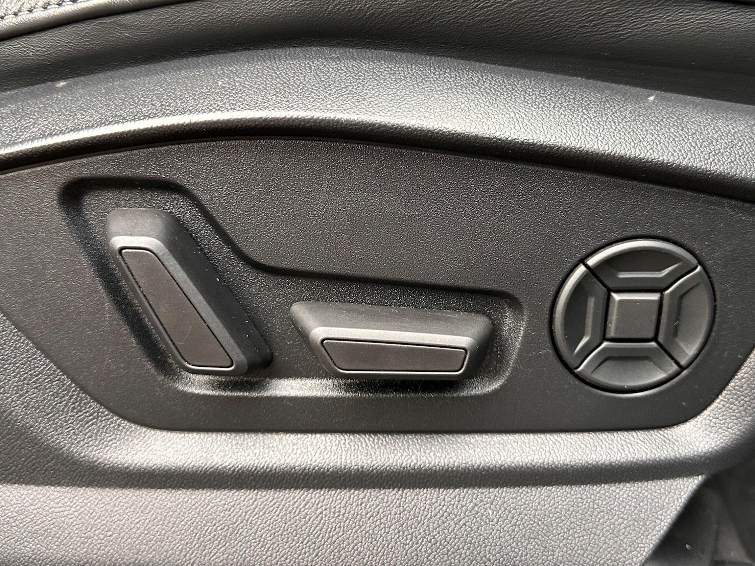 Used Audi Q7 2020 for sale - 76714863: Photo 28