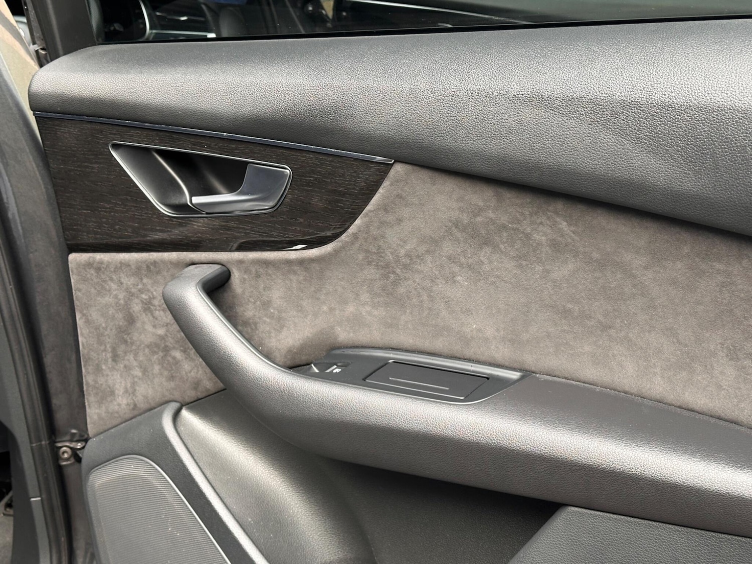 Used Audi Q7 2020 for sale - 76714863: Photo 30