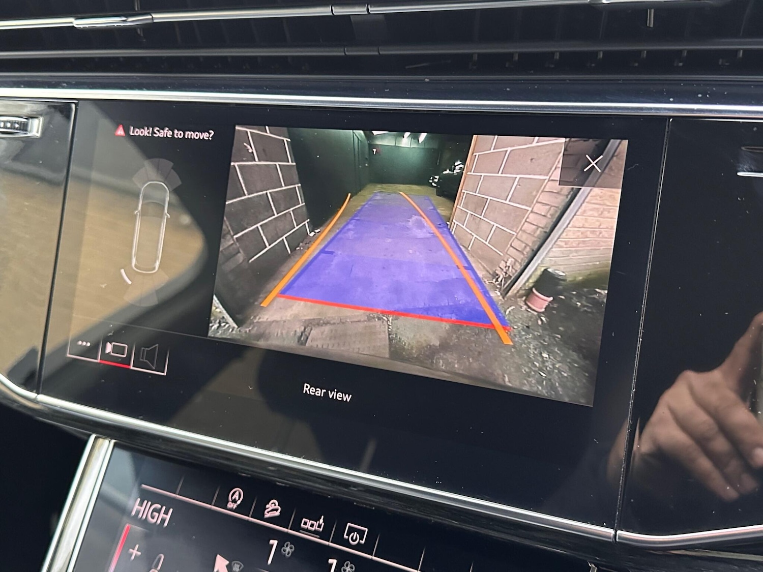 Used Audi Q7 2020 for sale - 76714863: Photo 42