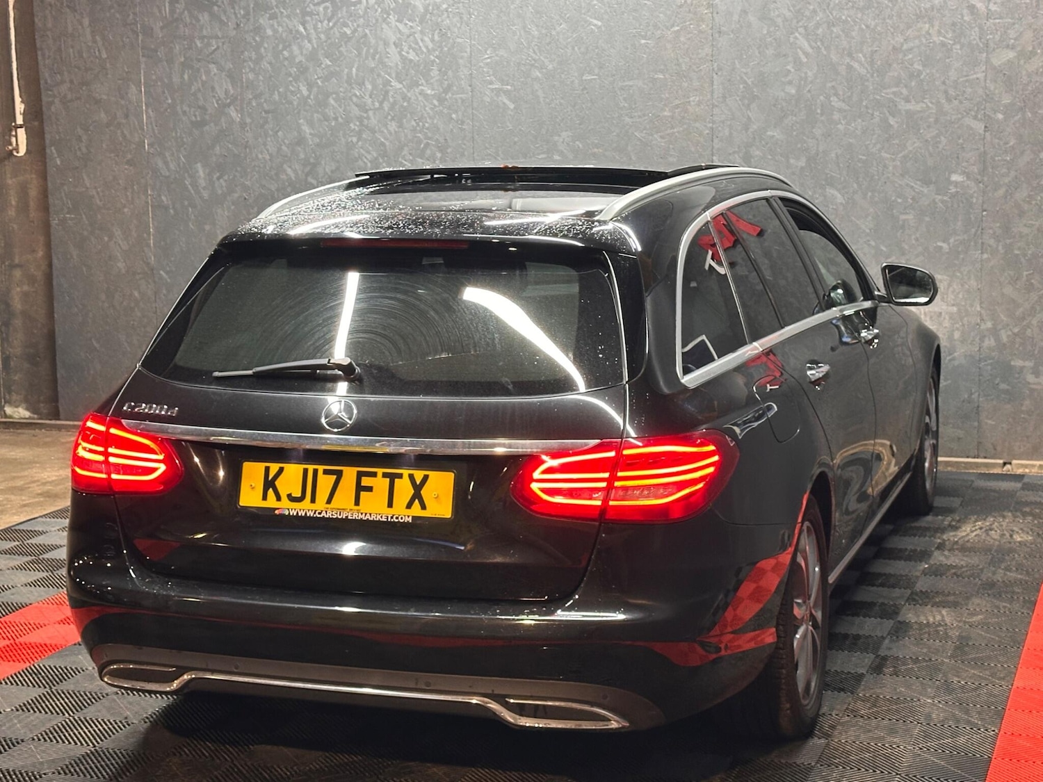 Used Mercedes-Benz C Class 2017 for sale - 77977881: Photo 11