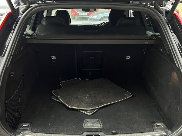 Used Volvo XC60 2020 for sale - 76259113: Photo 32