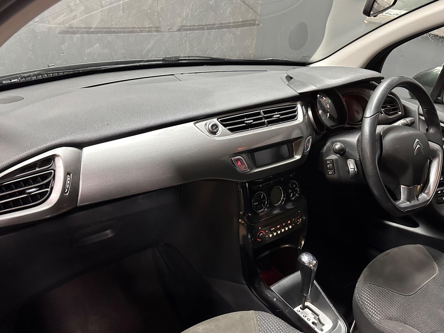 Used Citroen C3 2012 for sale - 76752895: Photo 10