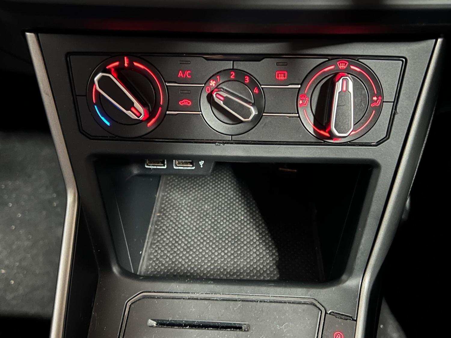 Used Volkswagen Polo 2019 for sale - 76042986: Photo 24
