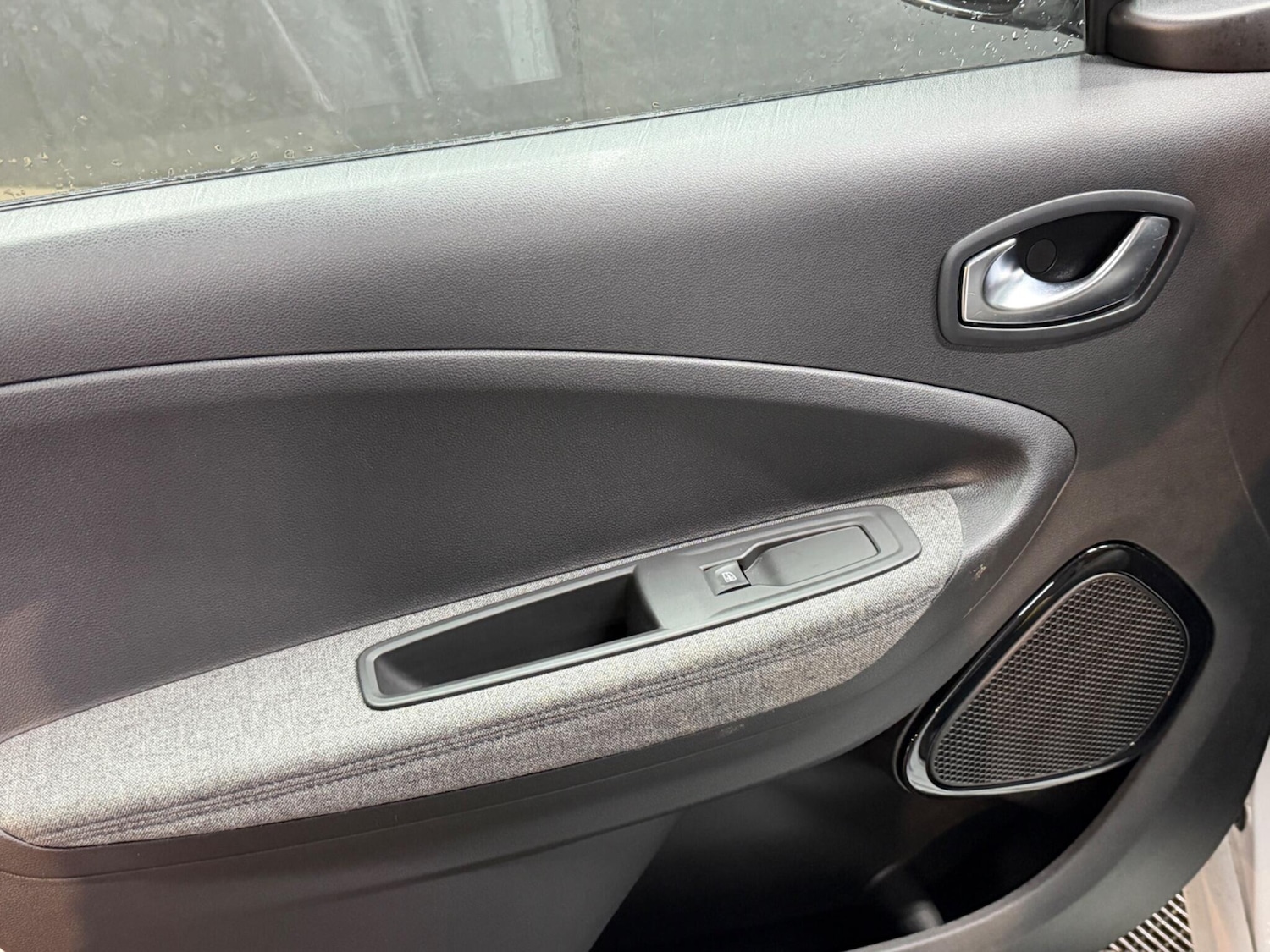 Used Renault Zoe for sale - 77853946: Photo 31