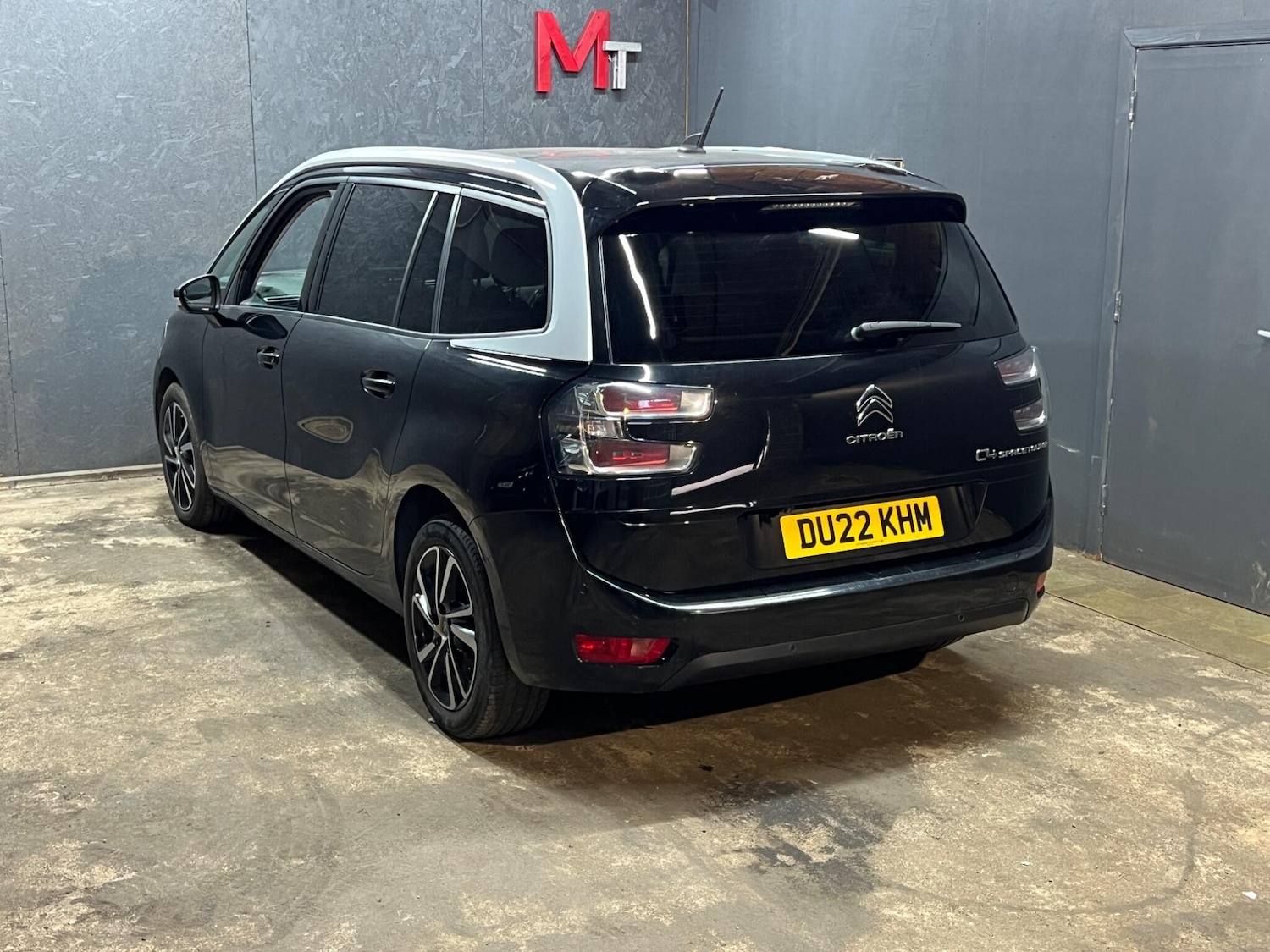 Vehicle 22