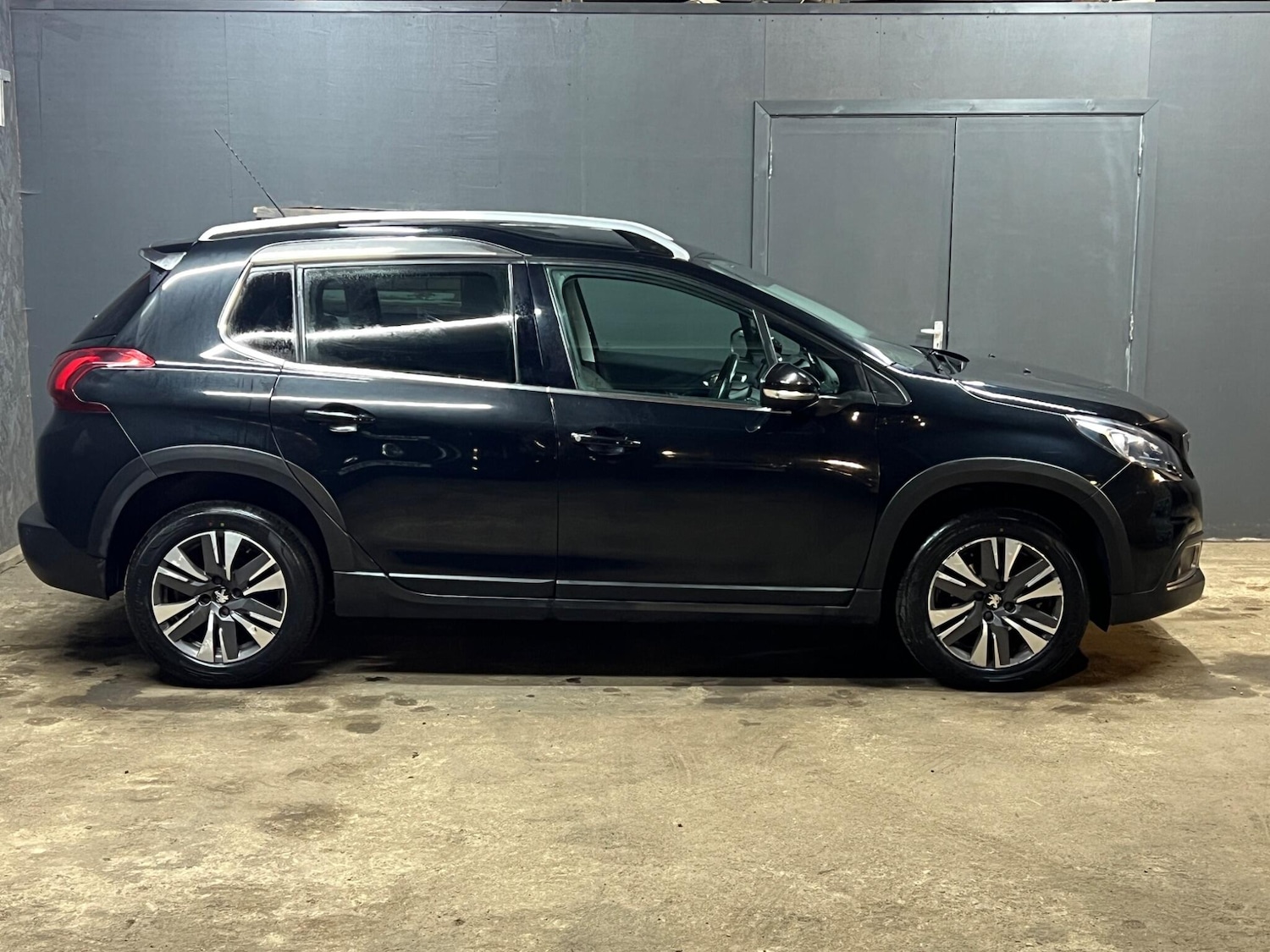 Used Peugeot 2008 2018 for sale - 76801207: Photo 11