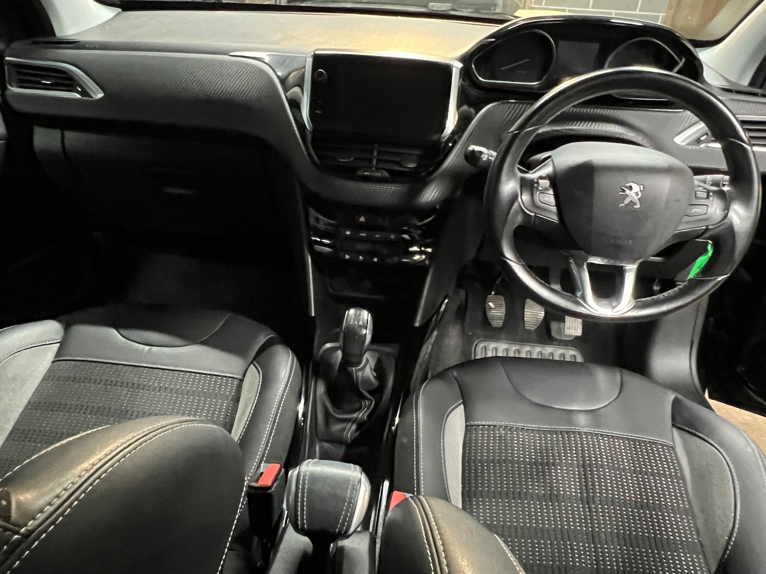 Used Peugeot 2008 2018 for sale - 76801207: Photo 12