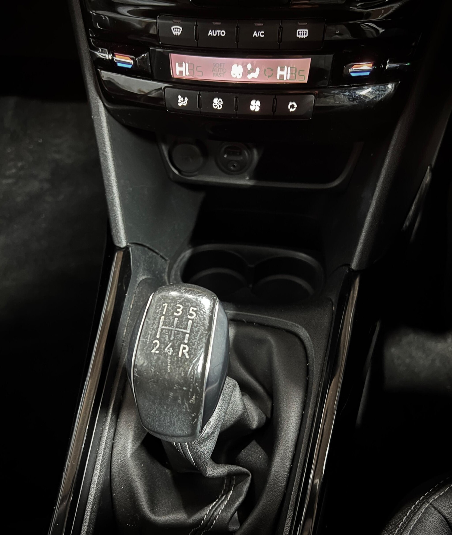 Used Peugeot 2008 2018 for sale - 76801207: Photo 13