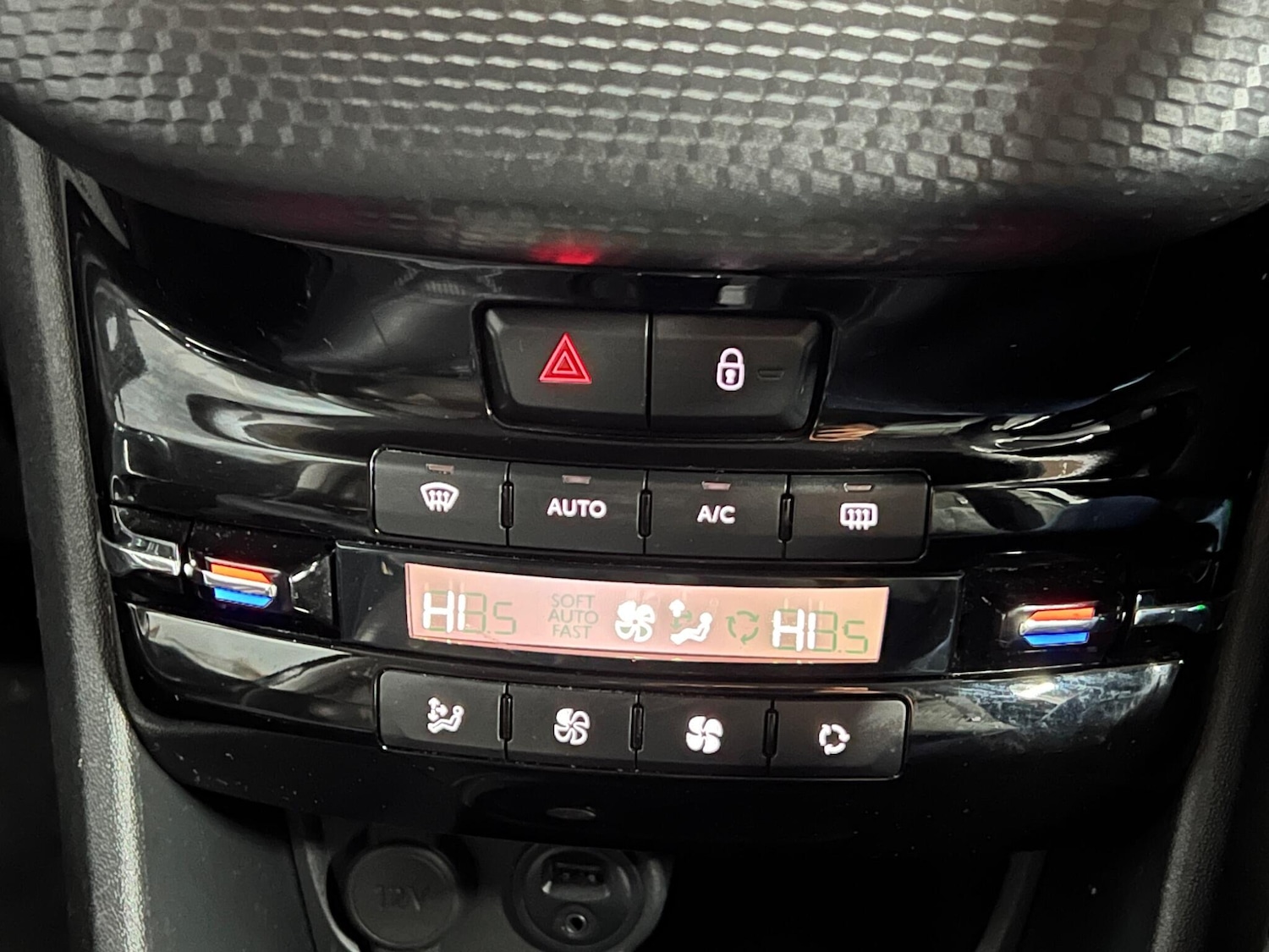 Used Peugeot 2008 2018 for sale - 76801207: Photo 17