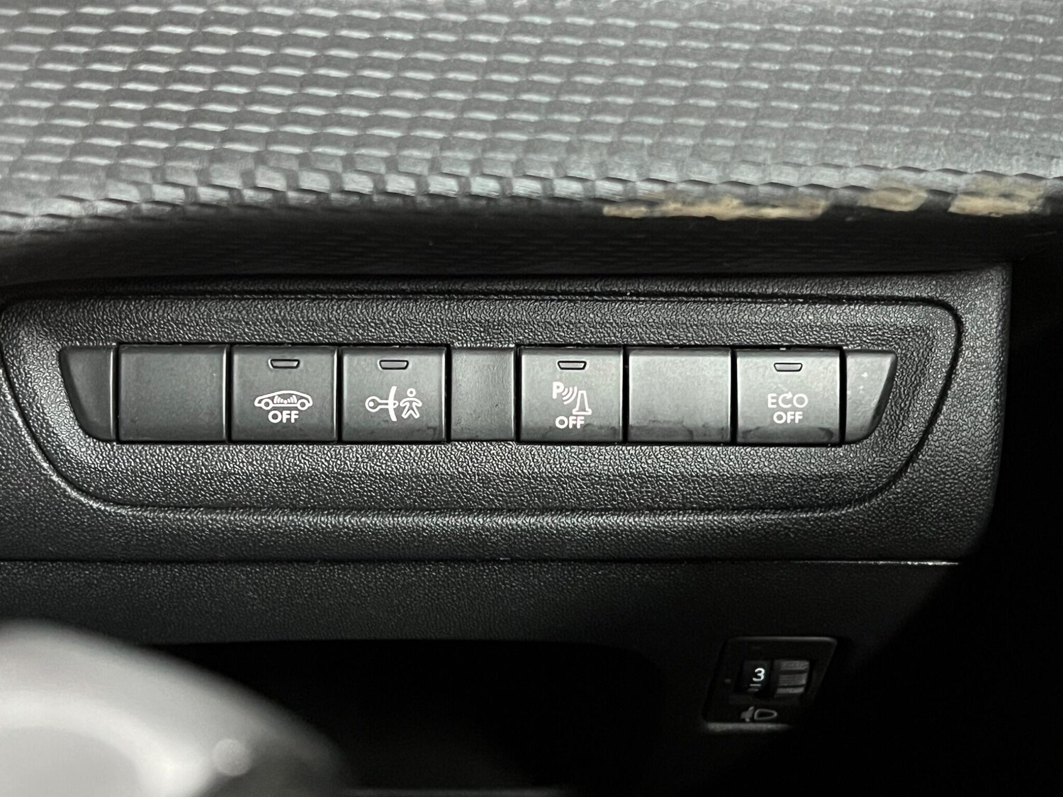 Used Peugeot 2008 2018 for sale - 76801207: Photo 18