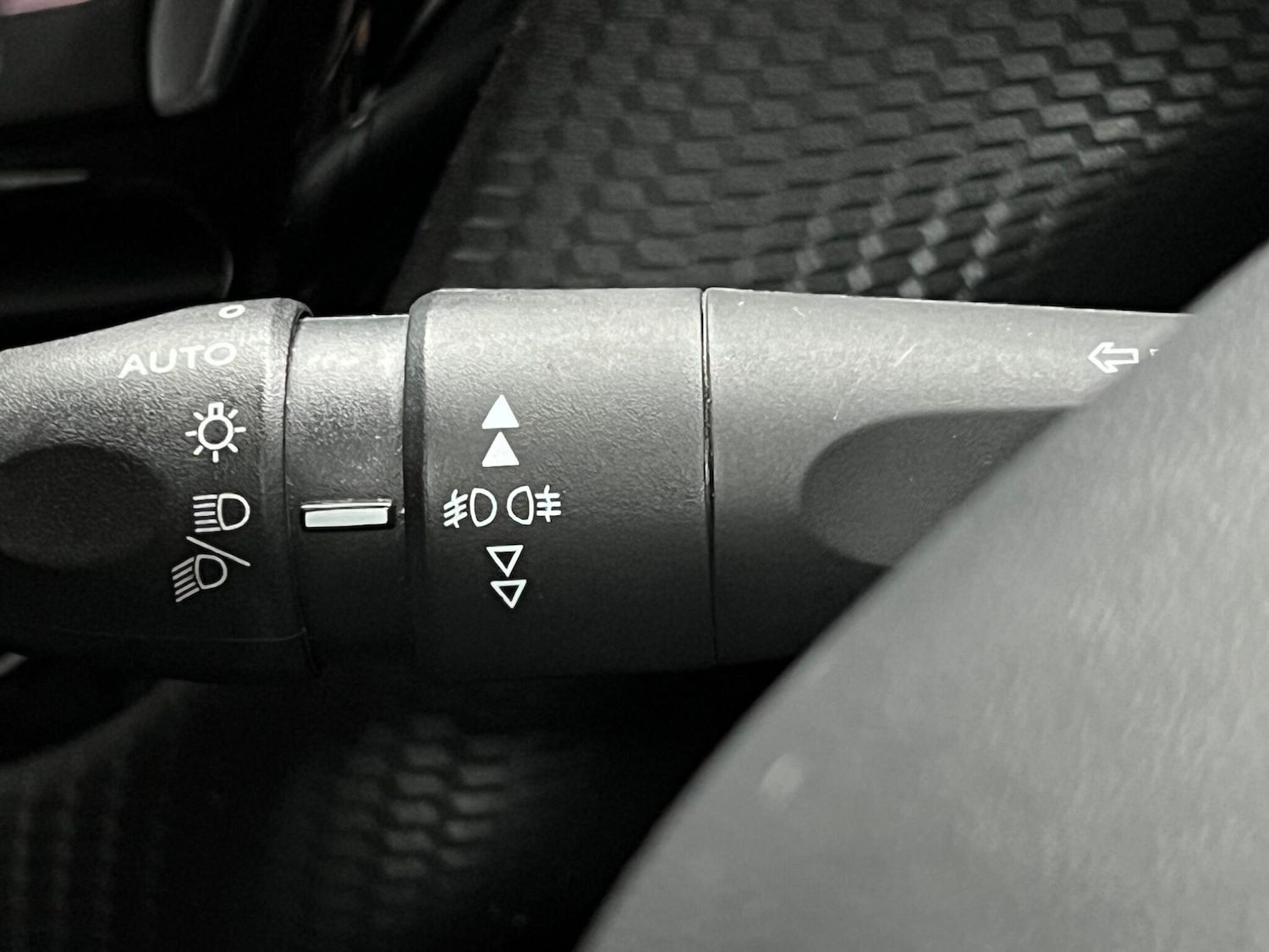 Used Peugeot 2008 2018 for sale - 76801207: Photo 19