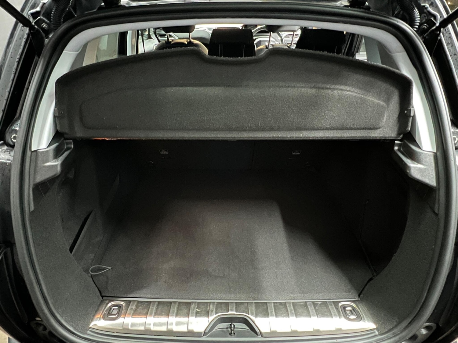 Used Peugeot 2008 2018 for sale - 76801207: Photo 27