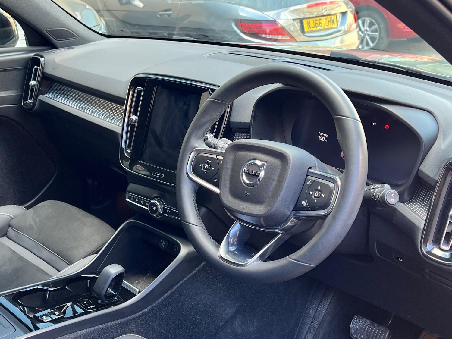 Used Volvo XC40 for sale - 78116379: Photo 16