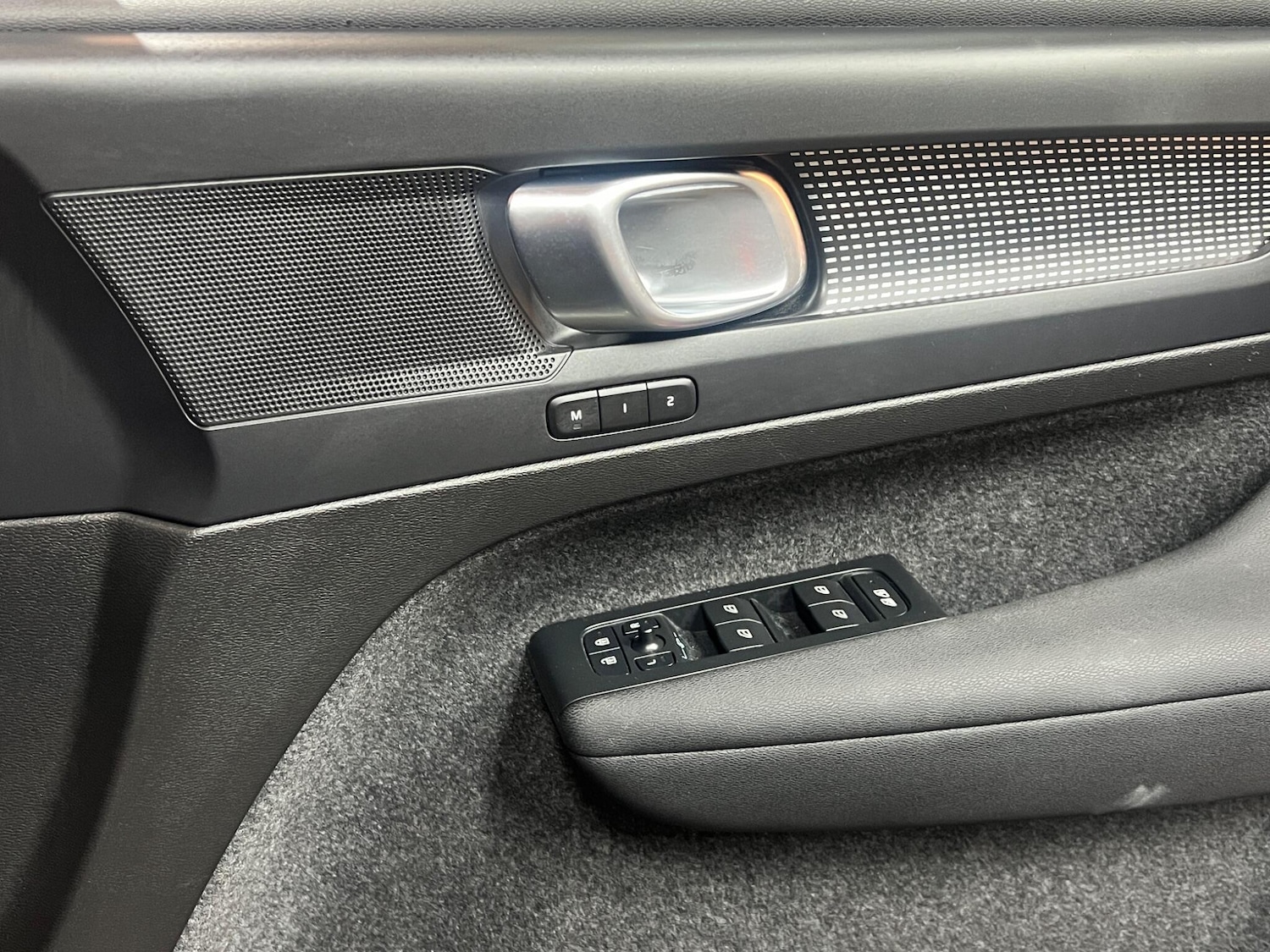 Used Volvo XC40 for sale - 78116379: Photo 24