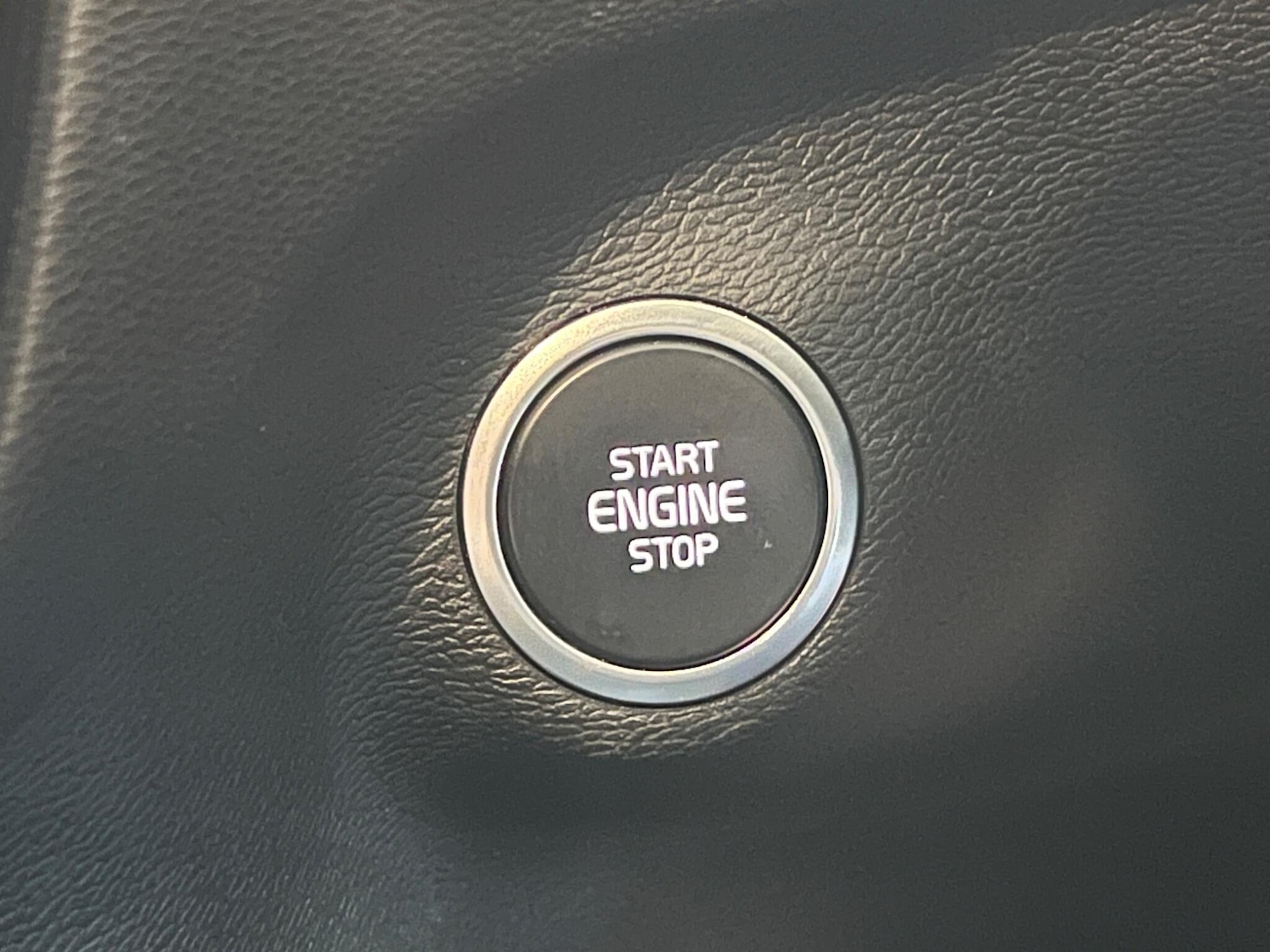 Used Volvo XC40 for sale - 78116379: Photo 27