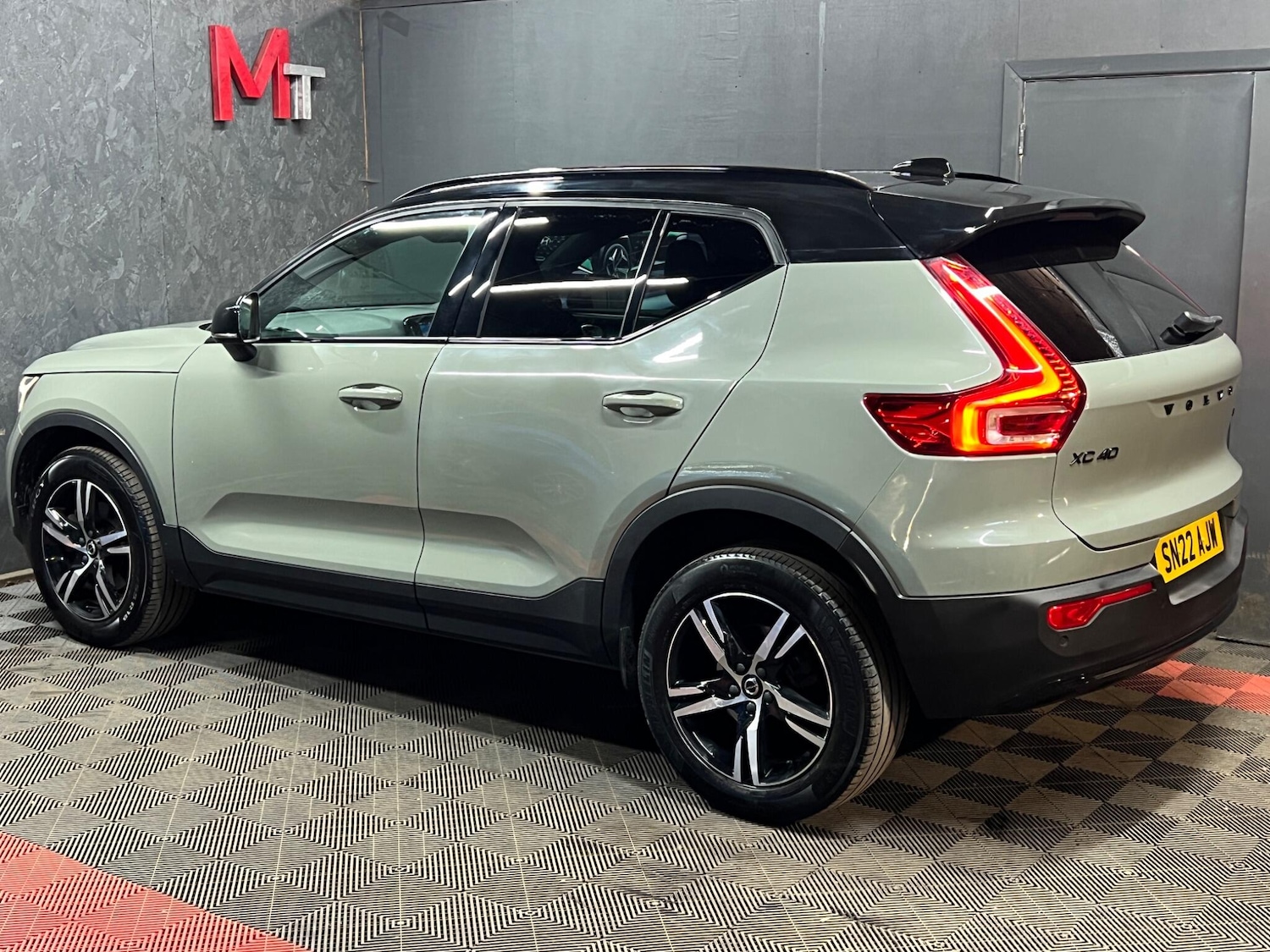 Used Volvo XC40 for sale - 78116379: Photo 3