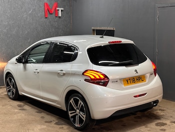 Used Peugeot 208 2018 for sale - 76521647: Photo