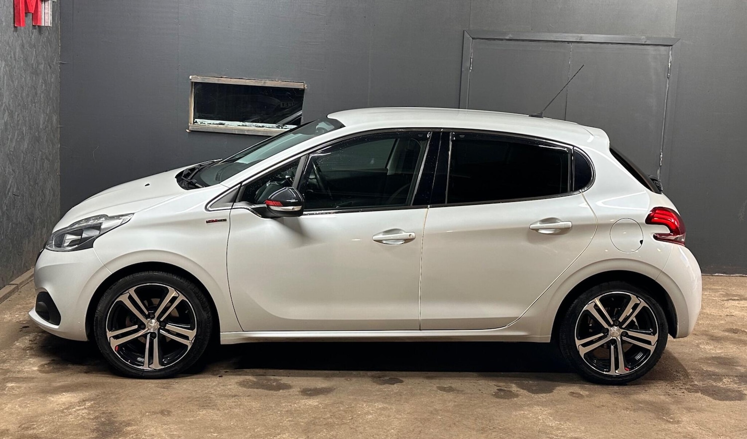 Used Peugeot 208 2018 for sale - 76521647: Photo 7