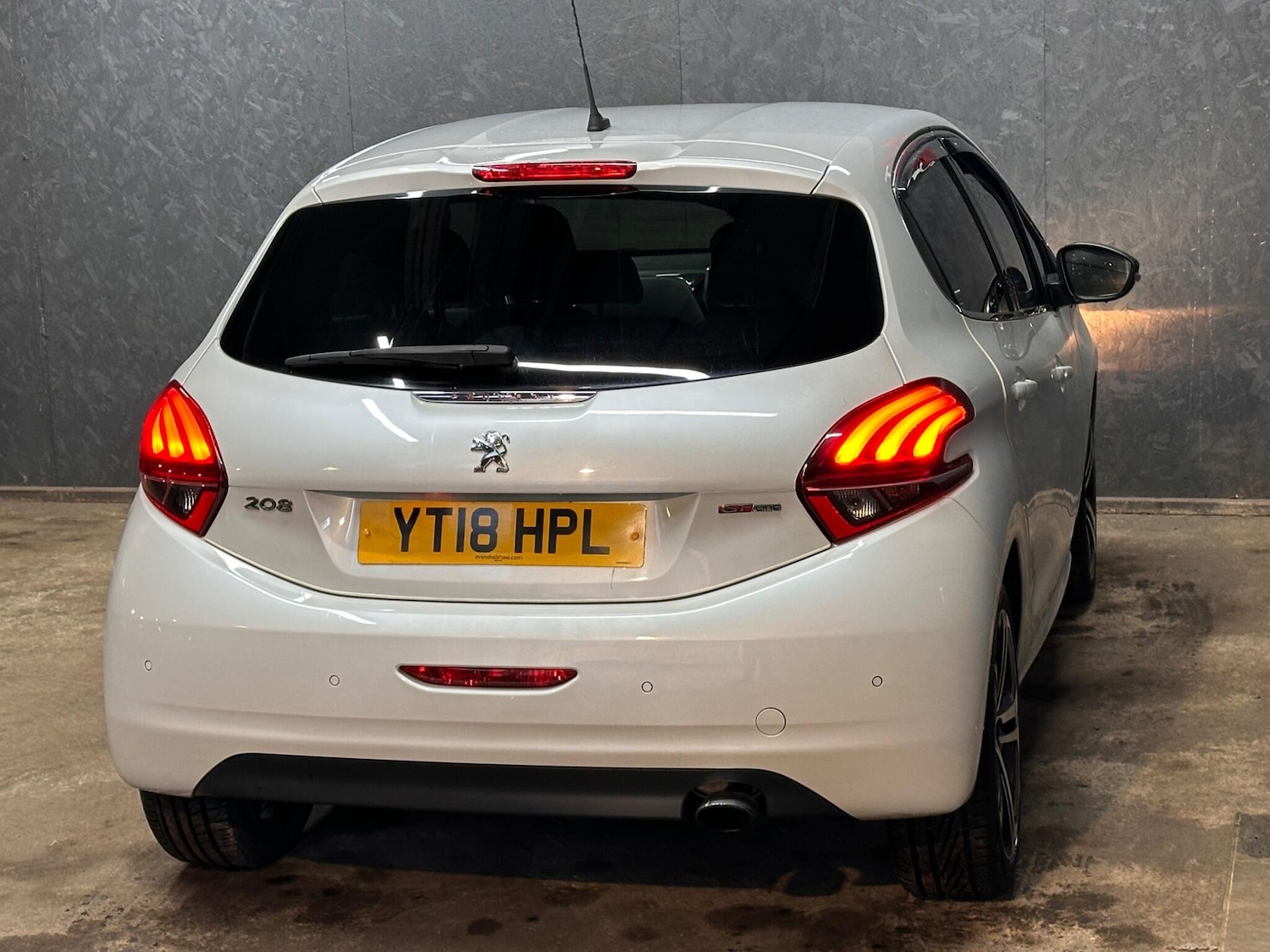 Used Peugeot 208 2018 for sale - 76521647: Photo 8