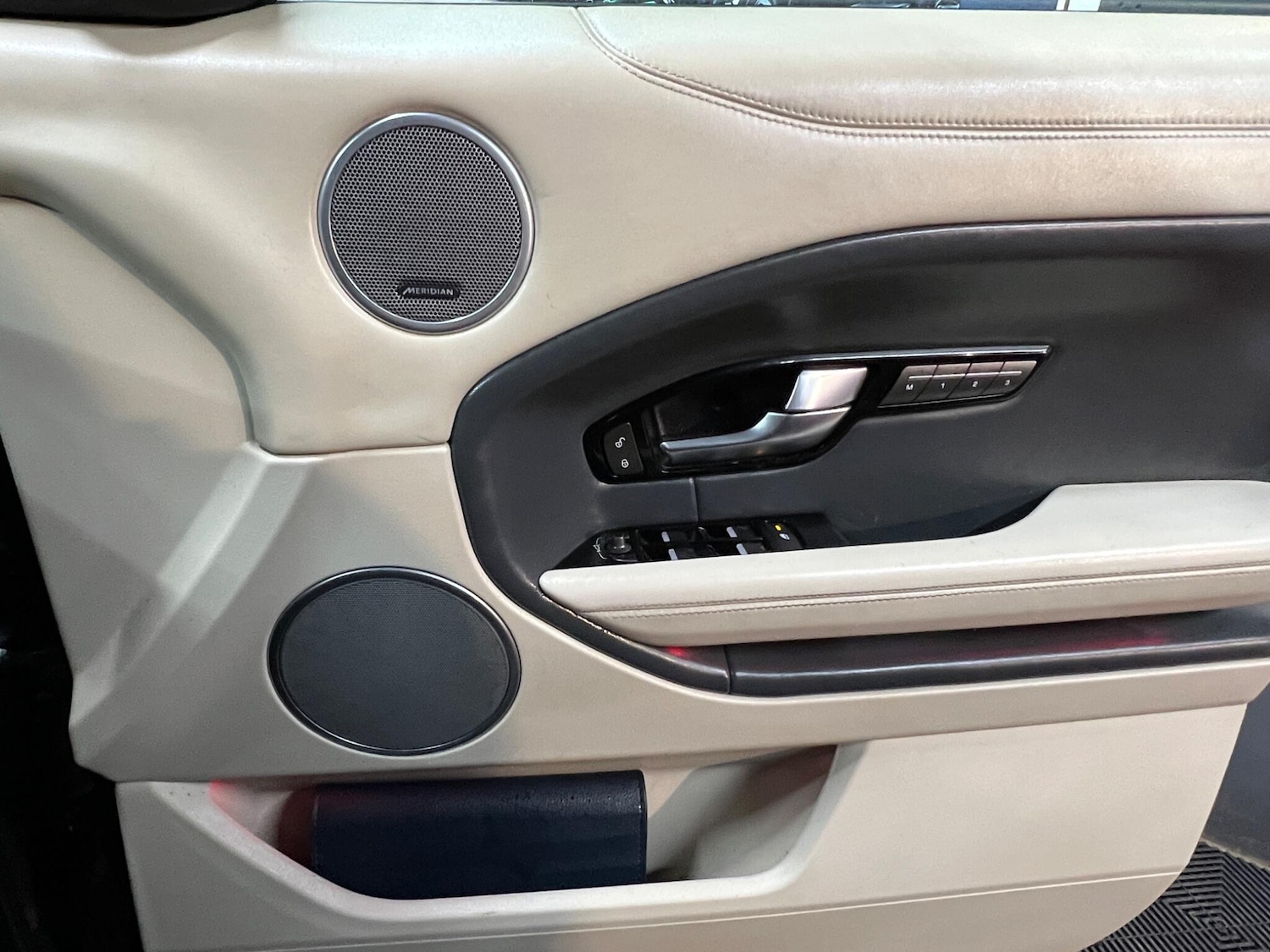 Used Land Rover Range Rover Evoque 2017 for sale - 77066393: Photo 32