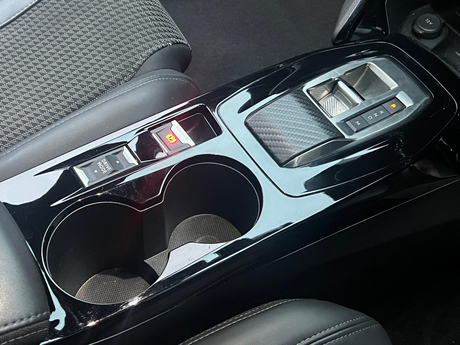 Used Peugeot 2008 2023 for sale - 77050013: Photo 15