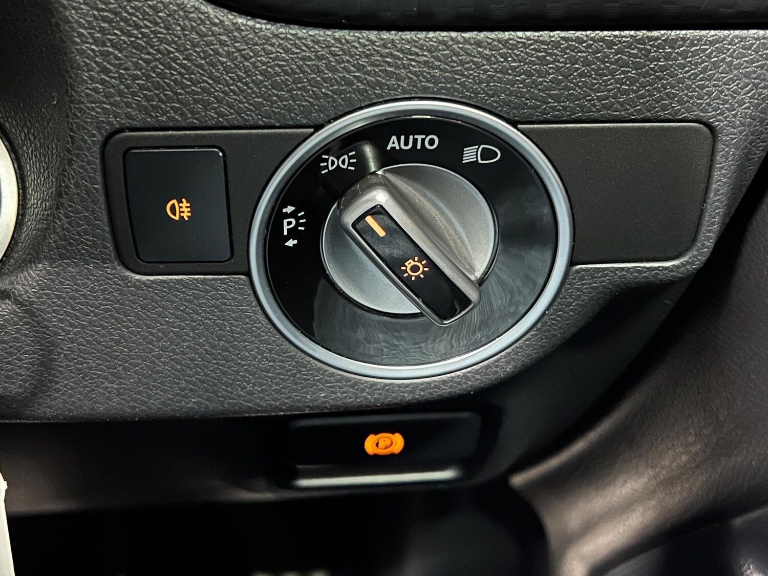 Used Mercedes-Benz A-Class 2017 for sale - 77839706: Photo 29