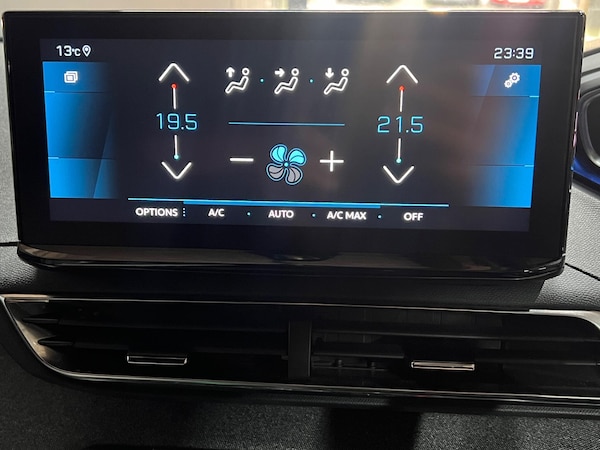 Used Peugeot 3008 2023 for sale - 76021229: Photo 42