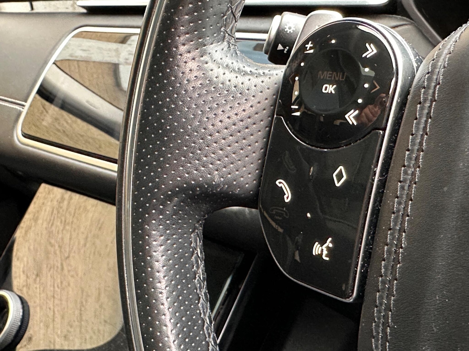 Used Land Rover Range Rover Velar 2018 for sale - 76472916: Photo 10